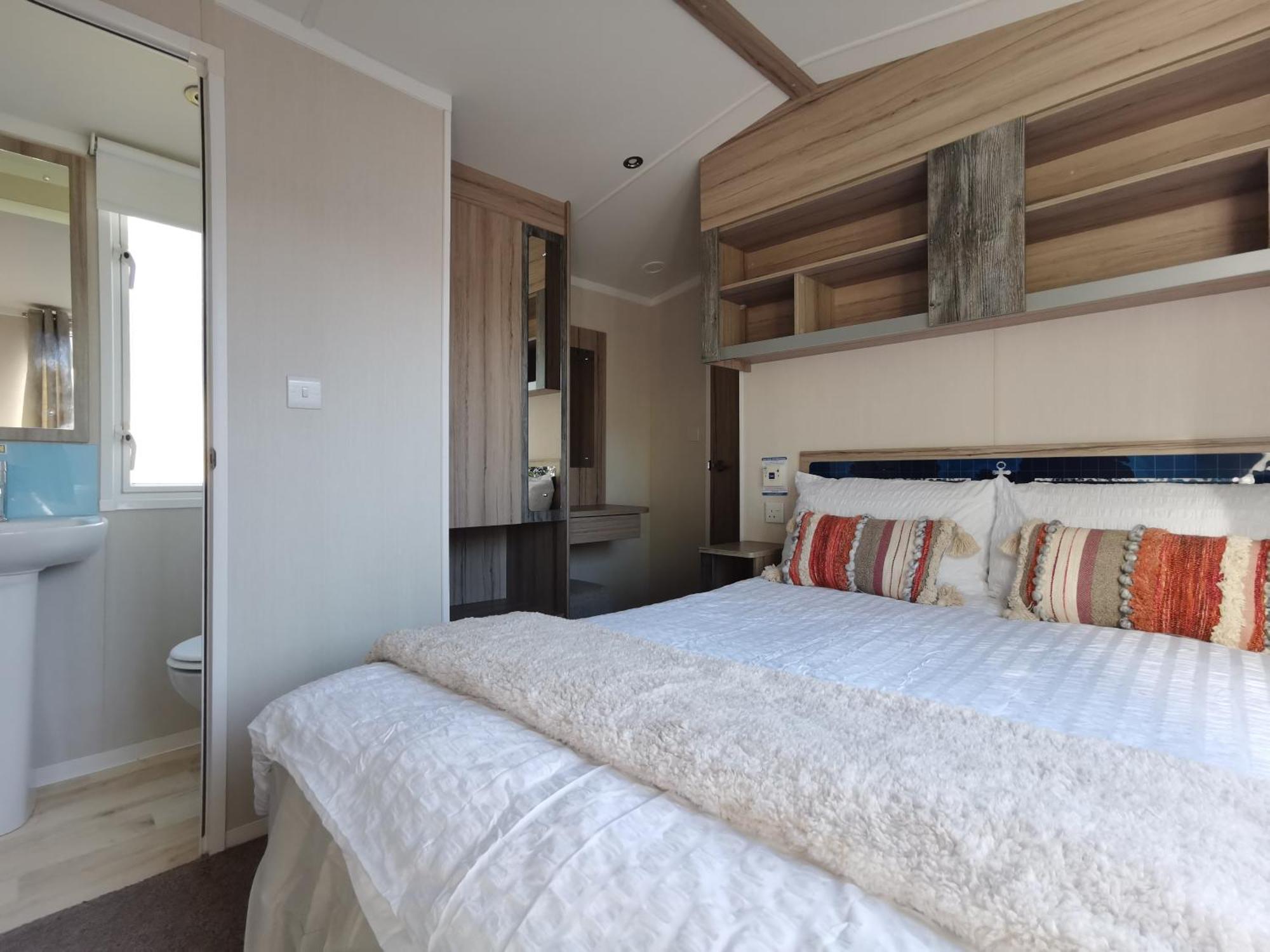 Golden Sands Beach Activities Sea Holiday Relax Мейблторп Экстерьер фото